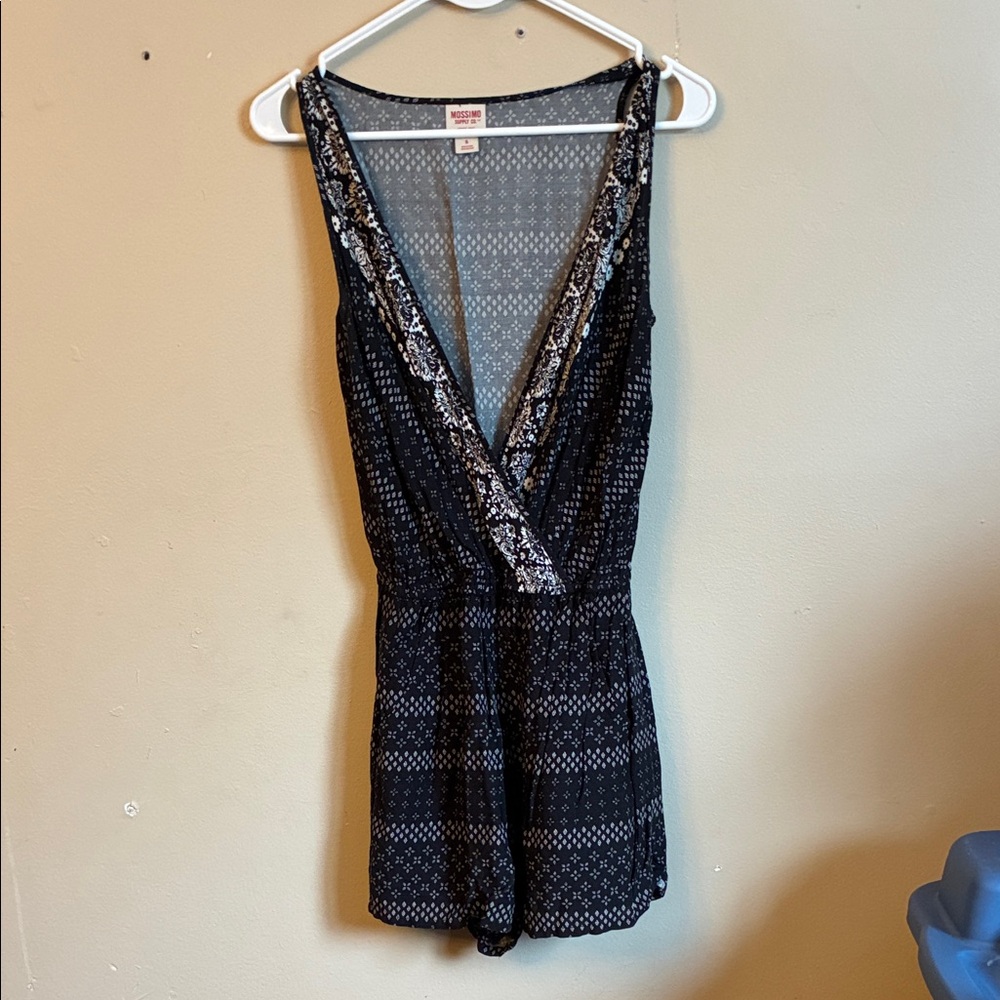 Mossimo Supply Co. Black and White Patterned Romper